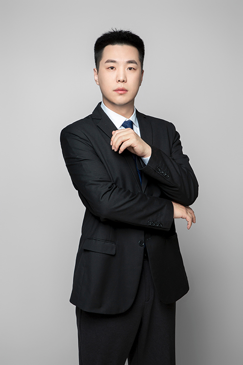 吴霆